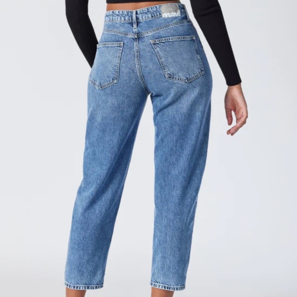 Aritzia Luna Pants (Short) 26 waist - Picture 3 of 6